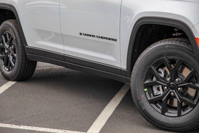 2025 Jeep Grand Cherokee GRAND CHEROKEE L ALTITUDE X 4X4