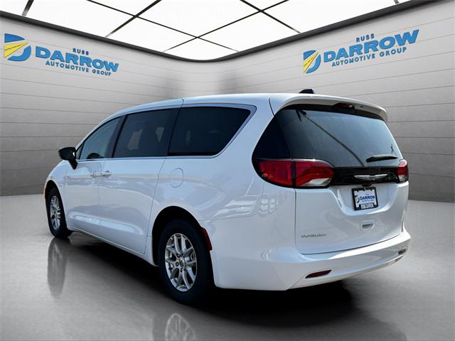 2024 Chrysler Voyager LX 2024 Chrysler Voyager LX