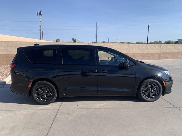 2022 Chrysler Pacifica Hybrid Limited