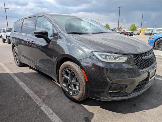 2023 Chrysler Pacifica Hybrid Touring L