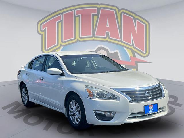 2014 Nissan Altima 2.5 S [1]