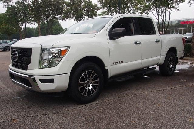 2021 Nissan TITAN Crew Cab SV 4x4