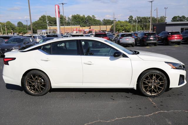 2025 Nissan Altima SR FWD