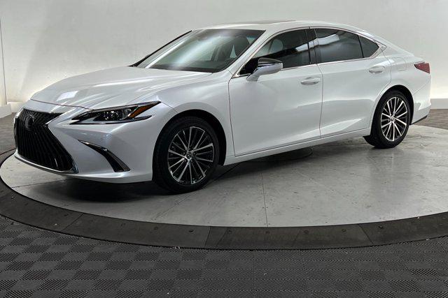 2022 Lexus ES 350