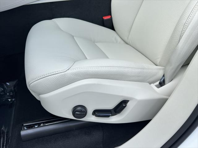 2025 Volvo XC90 Plus