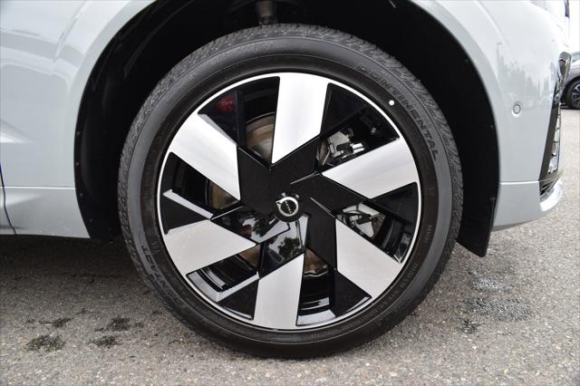 2025 Volvo XC60 Plug-In Hybrid Plus