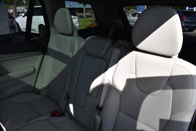 2025 Volvo XC90 Plug-In Hybrid Plus