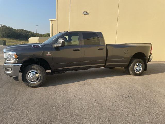 2024 RAM Ram 3500 RAM 3500 TRADESMAN CREW CAB 4X4 8 BOX