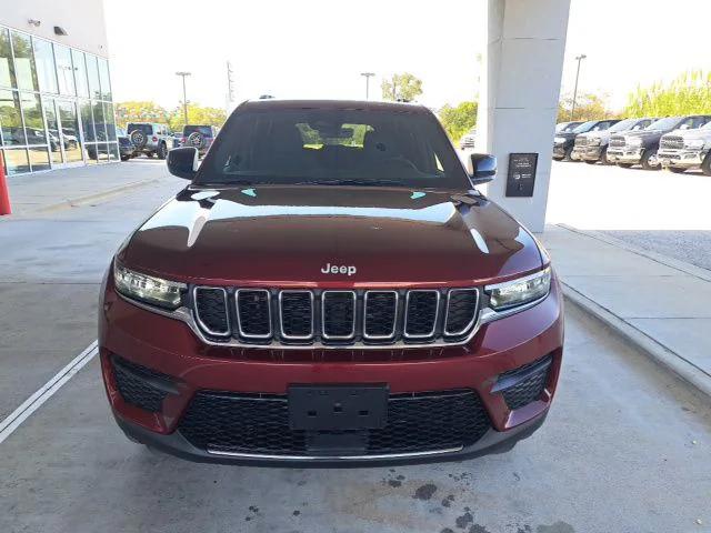 2025 Jeep Grand Cherokee GRAND CHEROKEE LAREDO X 4X4