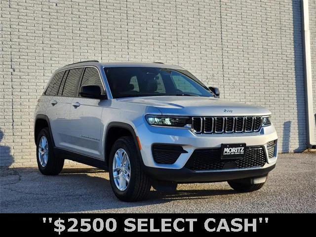 2025 Jeep Grand Cherokee GRAND CHEROKEE LAREDO X 4X2