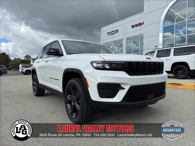 2025 Jeep Grand Cherokee GRAND CHEROKEE ALTITUDE 4X4