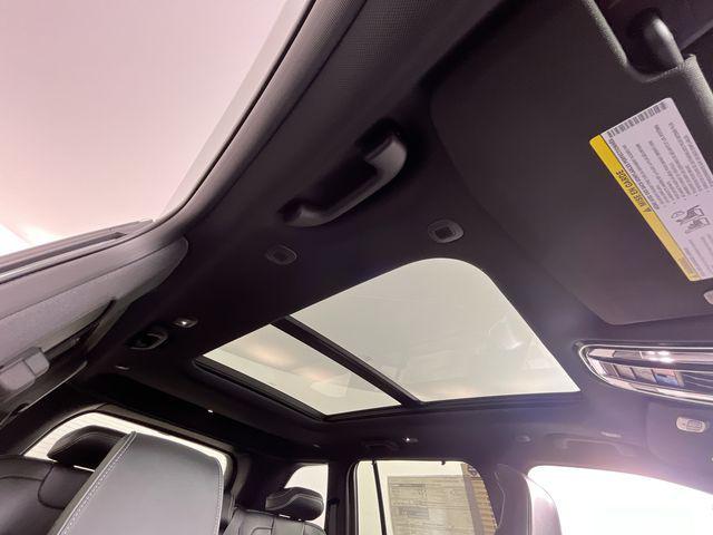 2025 Jeep Grand Cherokee GRAND CHEROKEE OVERLAND 4X4