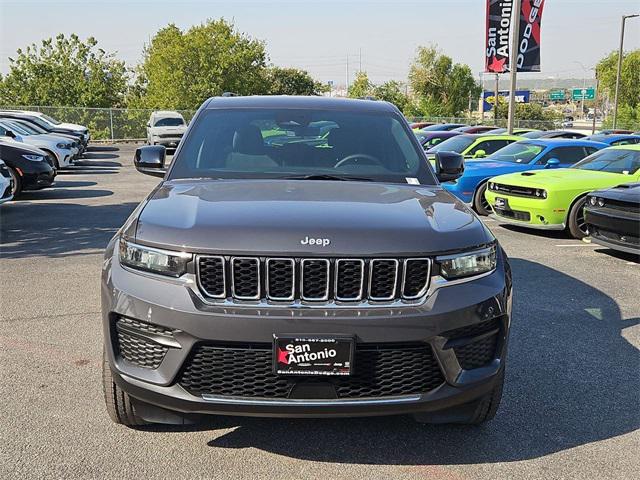 2025 Jeep Grand Cherokee GRAND CHEROKEE LAREDO 4X2
