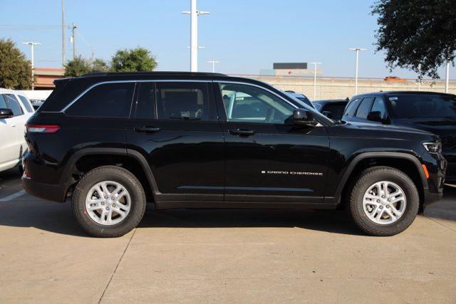 2025 Jeep Grand Cherokee GRAND CHEROKEE LAREDO 4X2