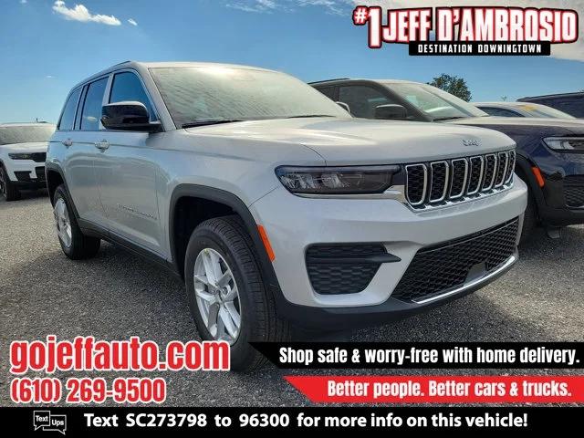 2025 Jeep Grand Cherokee GRAND CHEROKEE LAREDO X 4X4