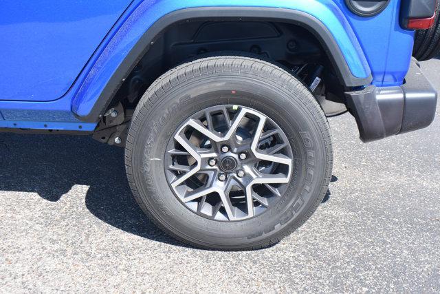 2024 Jeep Wrangler 4-Door Sahara 4x4