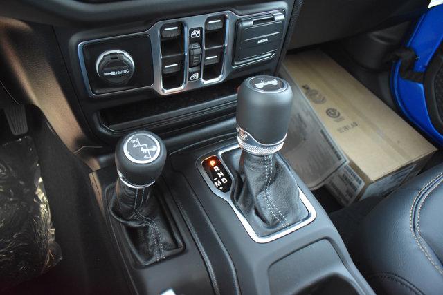 2024 Jeep Wrangler 4-Door Sahara 4x4