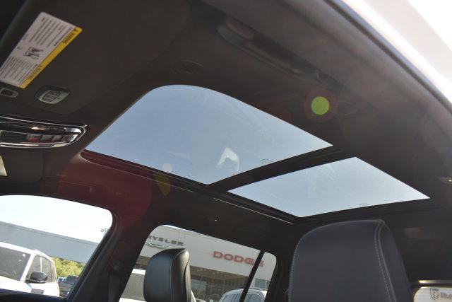 2025 Jeep Grand Cherokee Overland 4x4