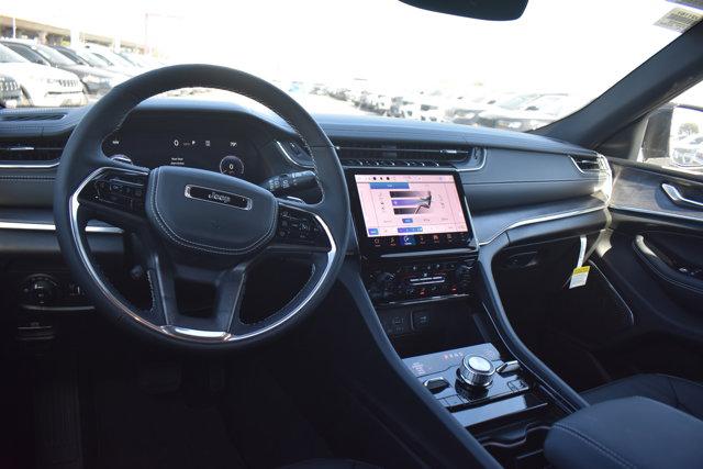 2025 Jeep Grand Cherokee Overland 4x4