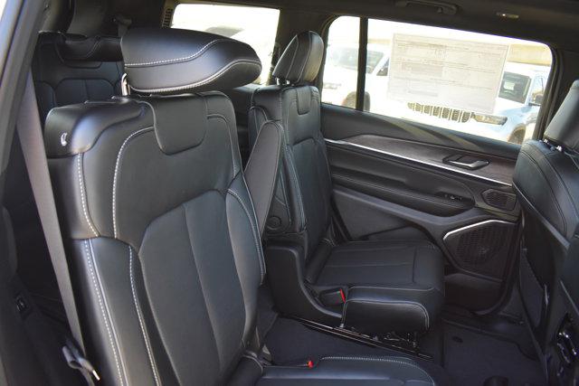 2025 Jeep Grand Cherokee Overland 4x4