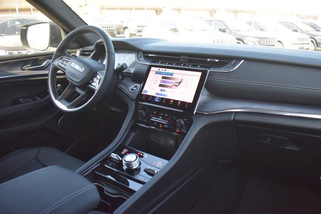 2025 Jeep Grand Cherokee Overland 4x4