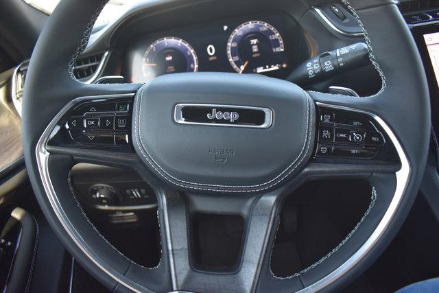 2025 Jeep Grand Cherokee Overland 4x4