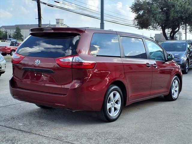 2017 Toyota Sienna L 7 Passenger