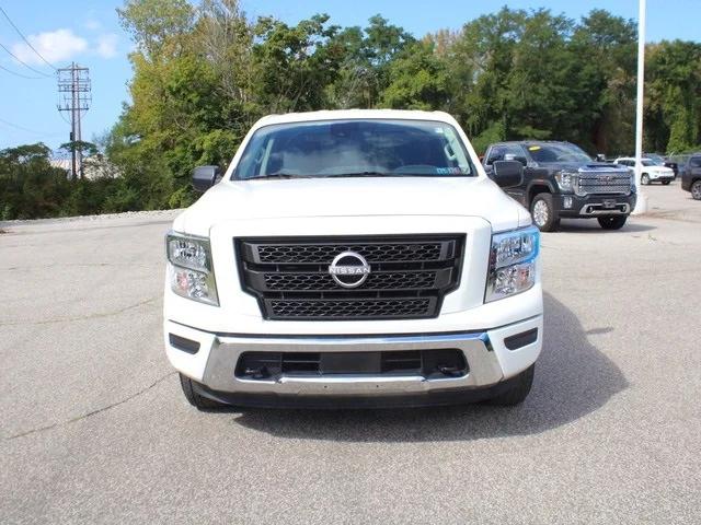 2023 Nissan TITAN Crew Cab SV 4x4