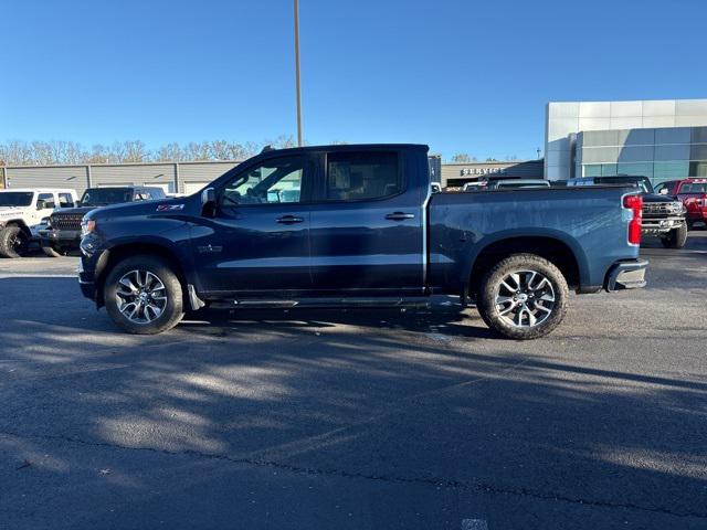 2022 Chevrolet Silverado 1500 4WD Crew Cab Short Bed RST