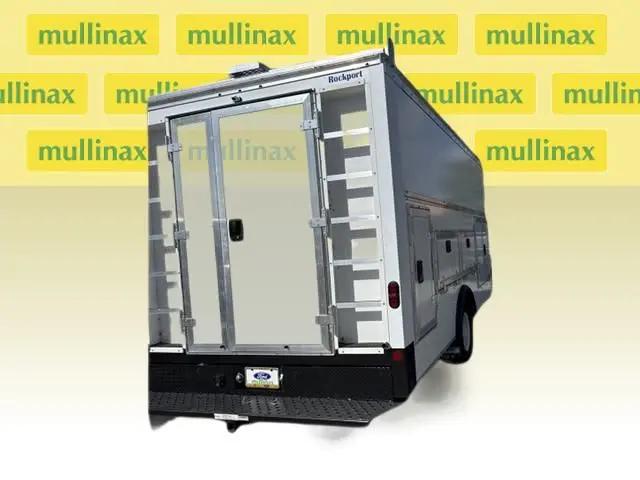 2025 Ford E-450 Cutaway E-Series Cutaway