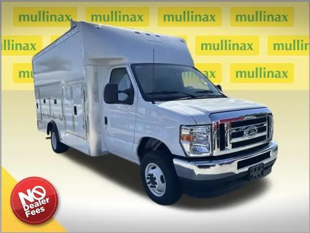 2025 Ford E-450 Cutaway E-Series Cutaway for sale in LAKE PARK, FL