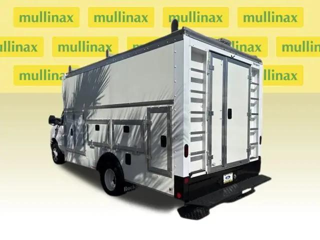 2025 Ford E-450 Cutaway E-Series Cutaway