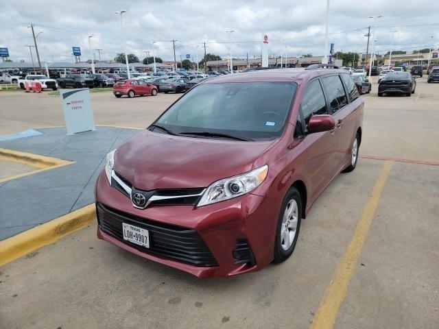 2018 Toyota Sienna LE 8 Passenger