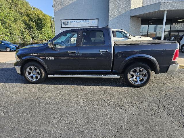 2017 RAM 1500 Laramie Crew Cab 4x4 57 Box