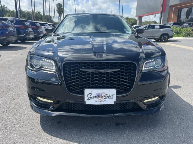 2022 Chrysler 300 Touring L