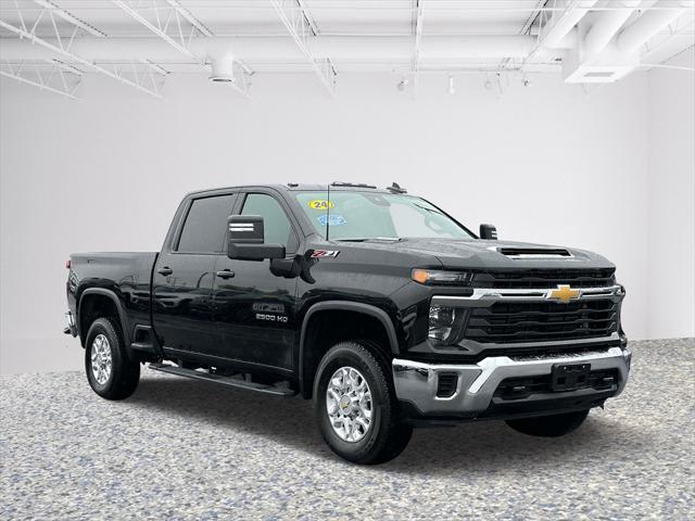 2024 Chevrolet Silverado 2500HD 4WD Crew Cab Standard Bed LT