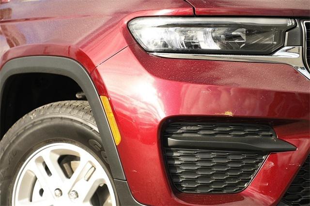 2025 Jeep Grand Cherokee GRAND CHEROKEE LAREDO 4X2