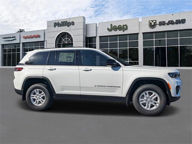 2025 Jeep Grand Cherokee GRAND CHEROKEE LAREDO 4X2