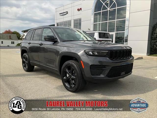 2025 Jeep Grand Cherokee GRAND CHEROKEE ALTITUDE 4X4