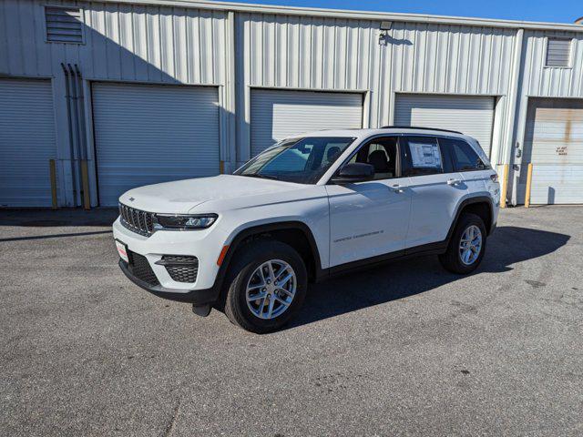 2025 Jeep Grand Cherokee GRAND CHEROKEE LAREDO X 4X4