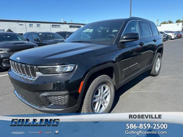 2025 Jeep Grand Cherokee GRAND CHEROKEE LAREDO 4X4