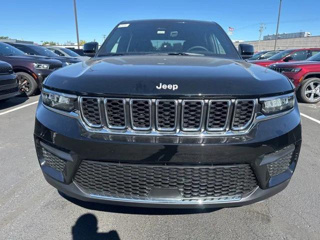 2025 Jeep Grand Cherokee GRAND CHEROKEE LAREDO 4X4