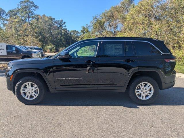 2025 Jeep Grand Cherokee GRAND CHEROKEE LAREDO 4X2