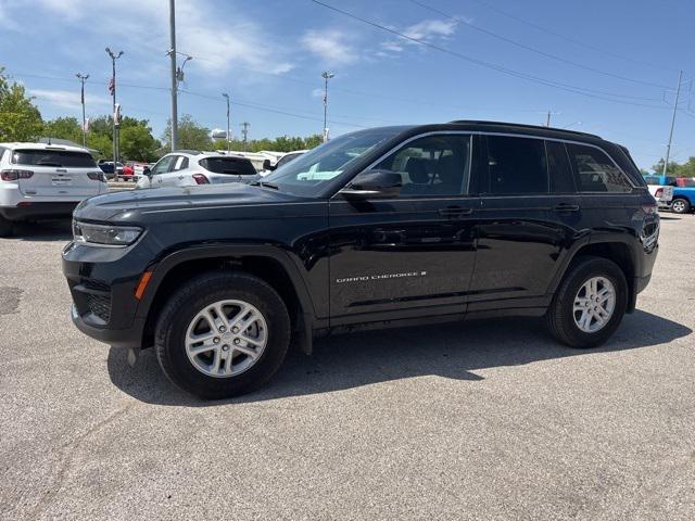 2025 Jeep Grand Cherokee GRAND CHEROKEE LAREDO 4X2