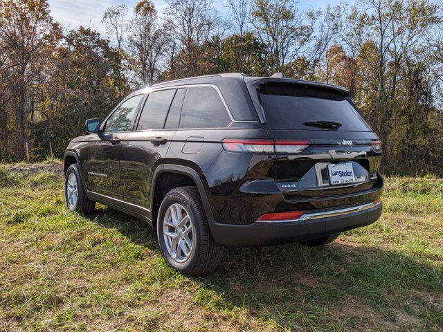 2025 Jeep Grand Cherokee GRAND CHEROKEE LAREDO X 4X4