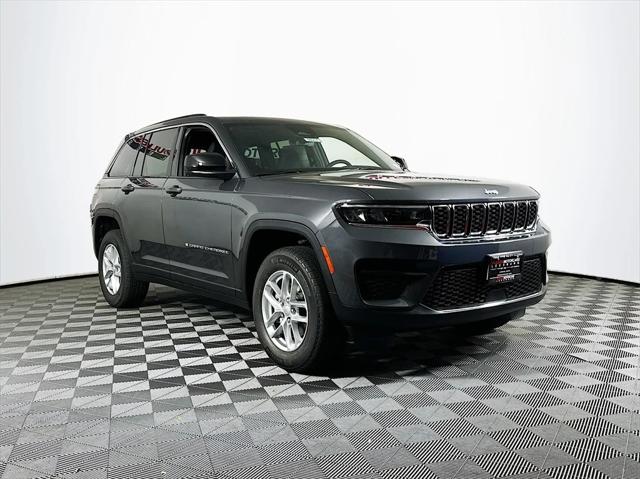 2025 Jeep Grand Cherokee GRAND CHEROKEE LAREDO X 4X4