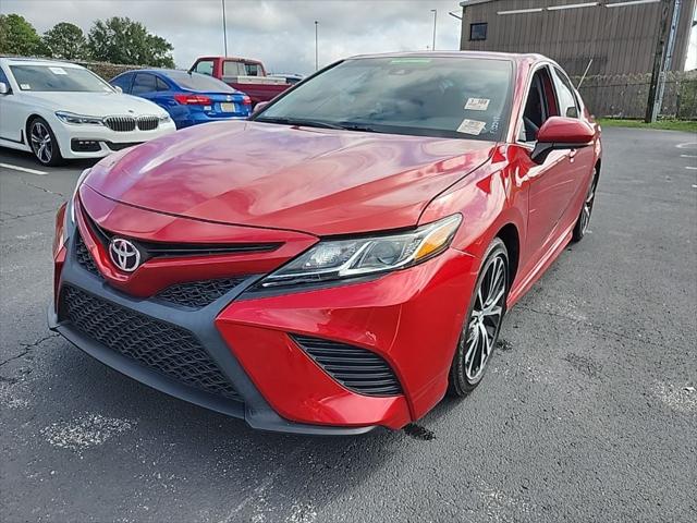 2020 Toyota Camry SE