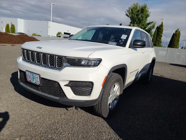 2023 Jeep Grand Cherokee Laredo 4x4