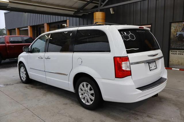 2014 Chrysler Town and Country Touring