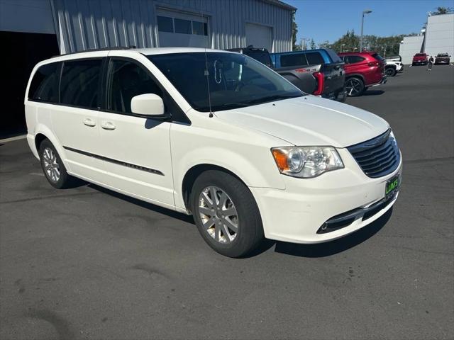 2013 Chrysler Town and Country Touring